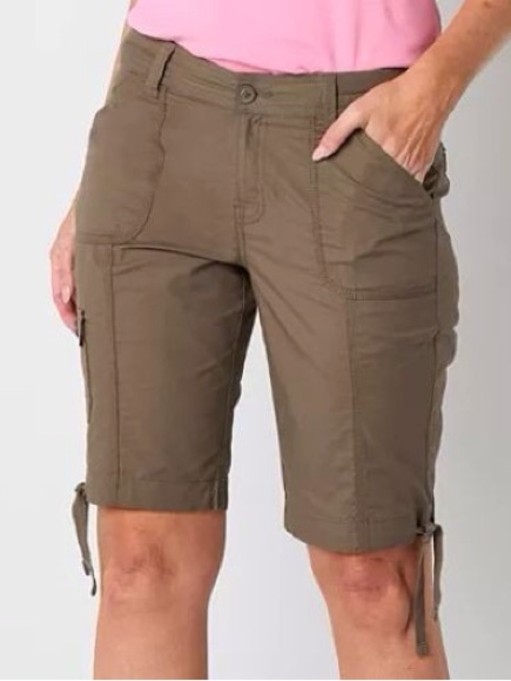 St. John’s Bay Taupe Bermuda Cargo Shorts Womens 10 NWT Stretch Utility Chic